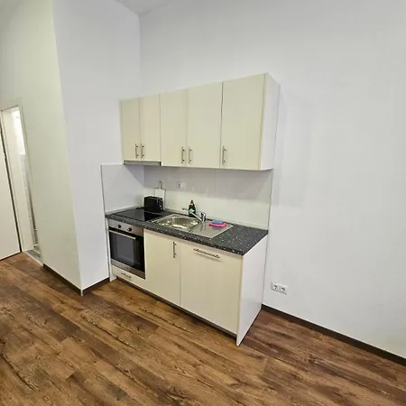 B * Nea Karvali